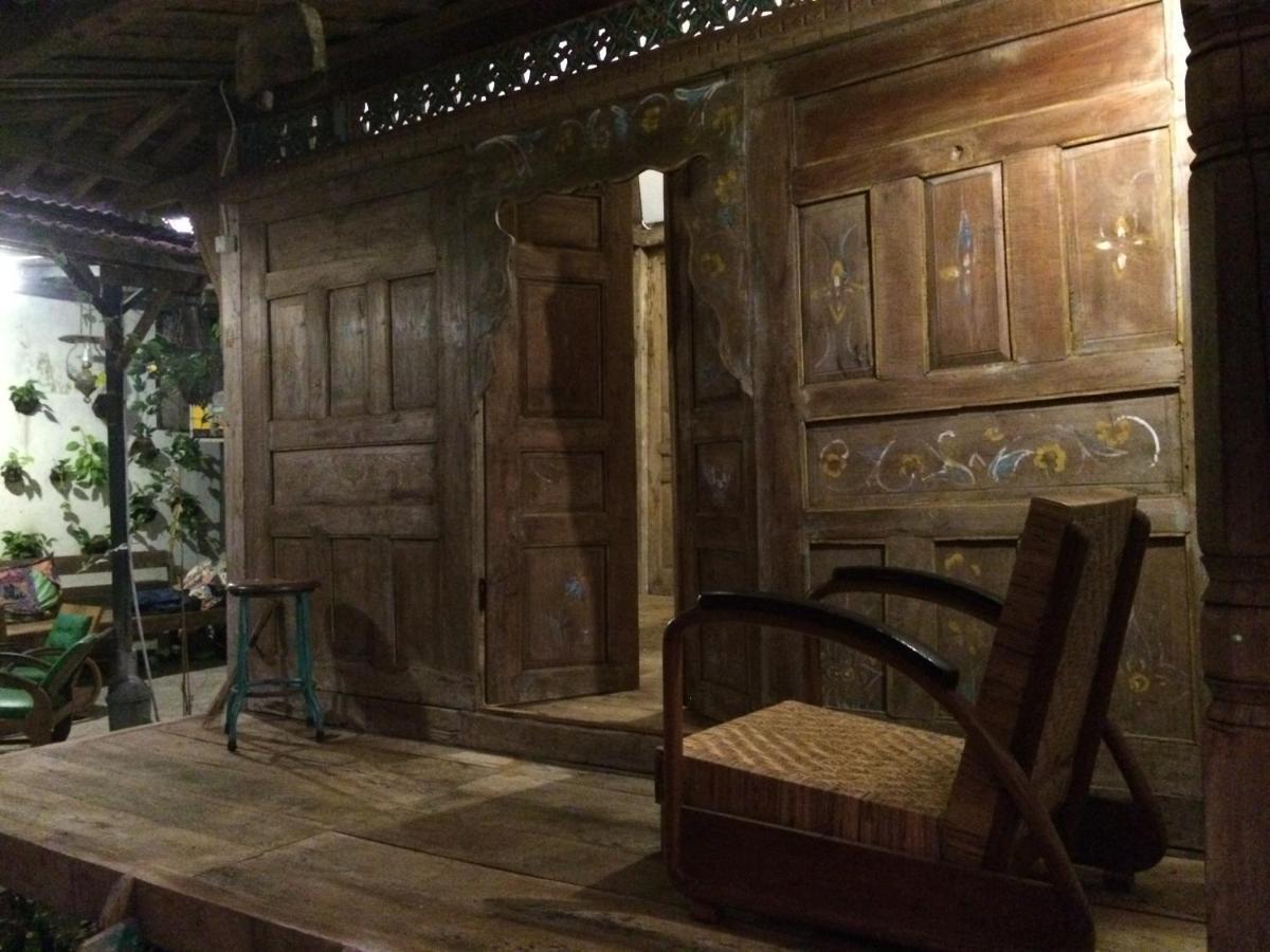 Mango Tree Dipudjo Guest house 2*